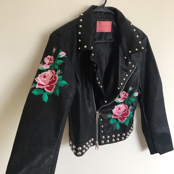 Rose and studded faux leather jacket - Picture 5 of 7